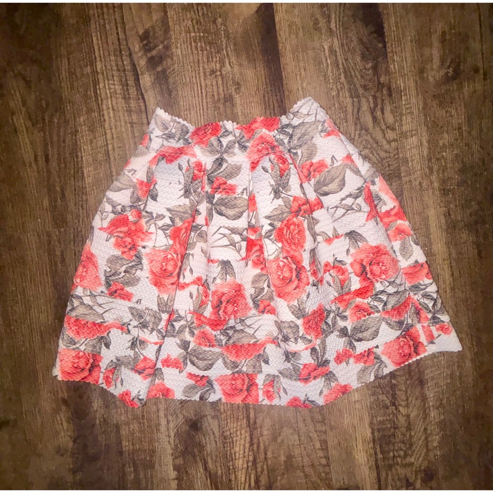 Alt. B Red Rose Floral Textured Waffle Knit Pleated Skater Mini Skirt Small